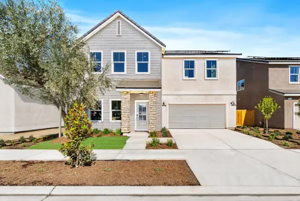 1053 Springtime Avenue, Clovis, CA 93619