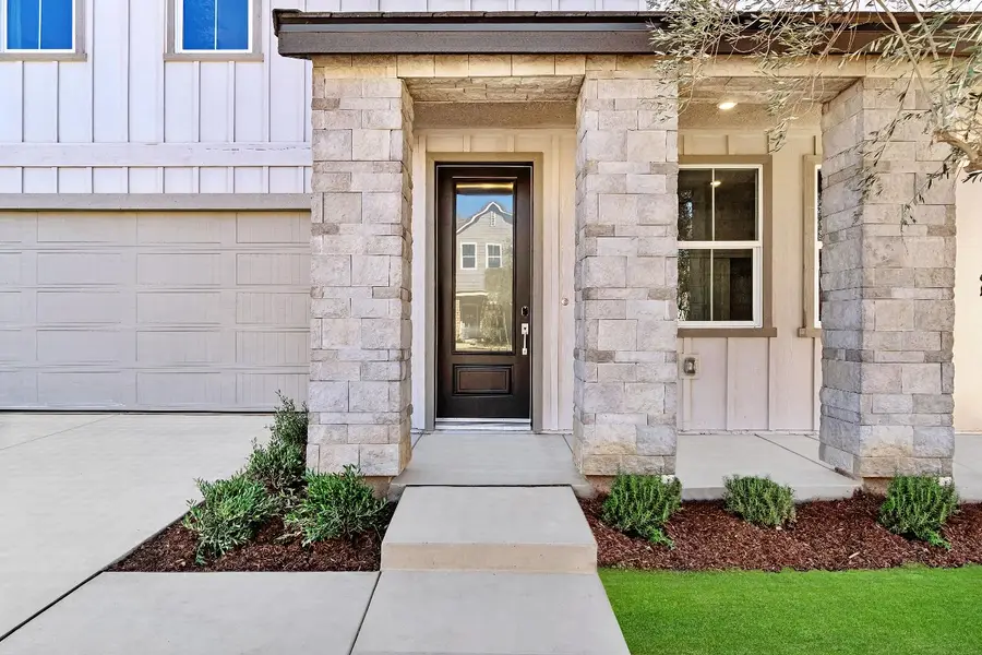 1046 Springtime Avenue, Clovis, CA 93619 - Image #3