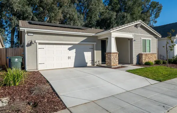1437 Las Rosas Avenue, Clovis, CA 93619