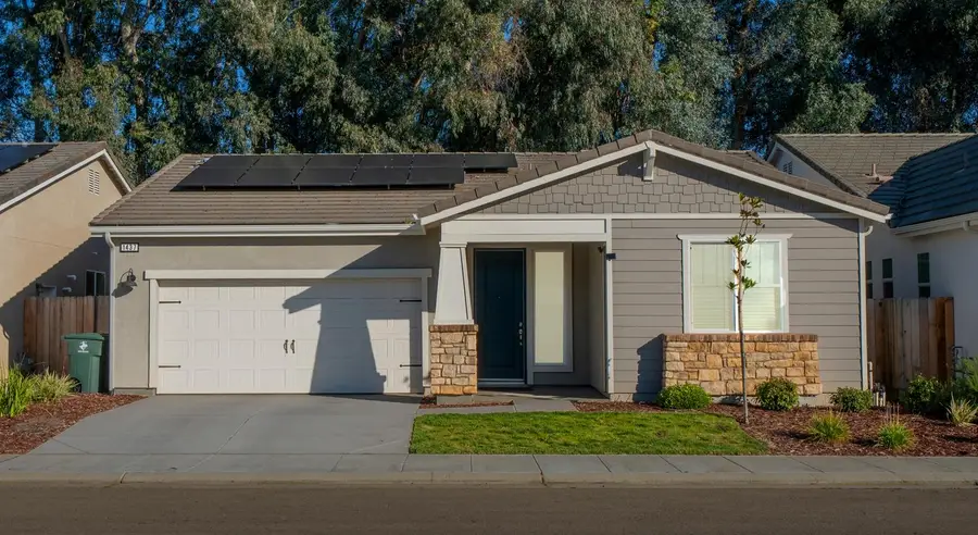 1437 Las Rosas Avenue, Clovis, CA 93619 - Image #2