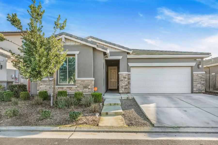 3864 Jesse Lane, Clovis, CA 93619 - Image #2