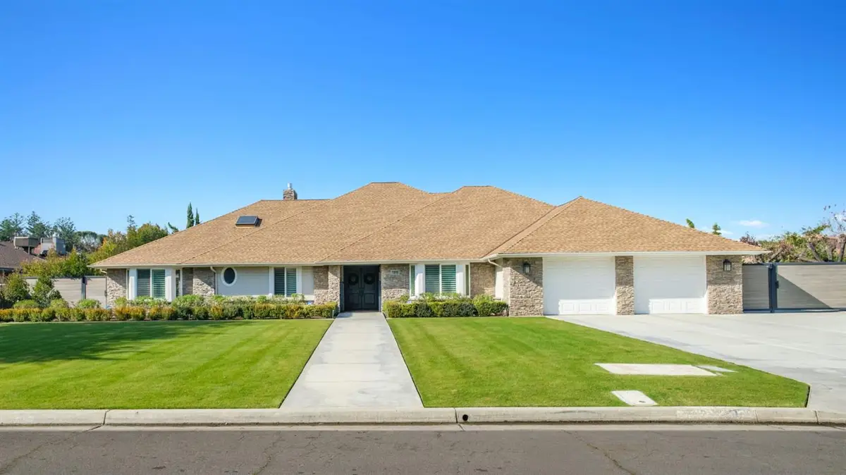 7271 N Gentry Avenue, Fresno, CA 93711 - Image #1