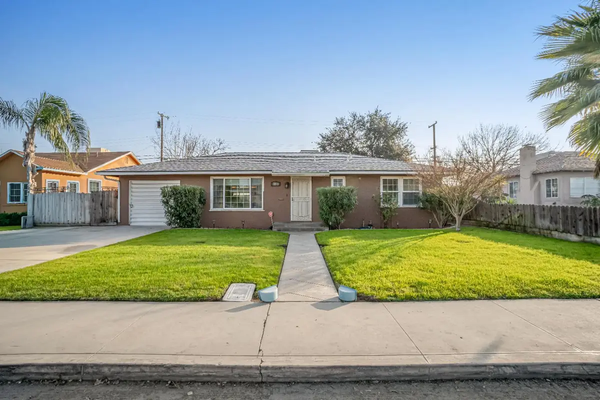 3846 Maywood Drive S, Fresno, CA 93703 - Image #1