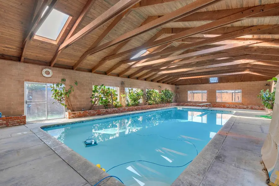 5036 E Sooner Drive, Fresno, CA 93727 - Image #2