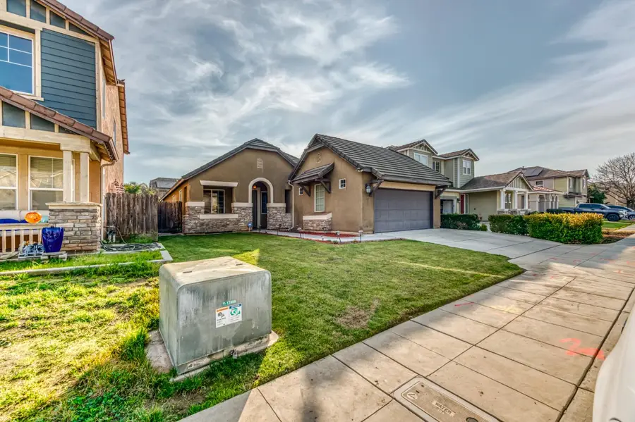 6575 E Cetti Avenue, Fresno, CA 93727 - Image #2