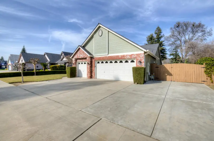 139 Athens Avenue, Clovis, CA 93611 - Image #3