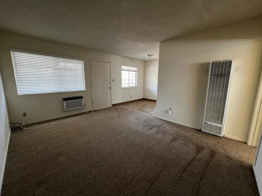 908 Nevada Street, Kingsburg, CA 93631 - Image #2