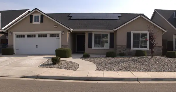 2451 Hermosa Avenue, Clovis, CA 93619