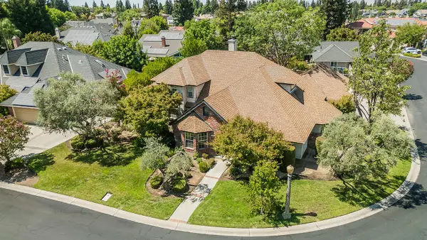 534 E Mariners Circle, Fresno, CA 93730