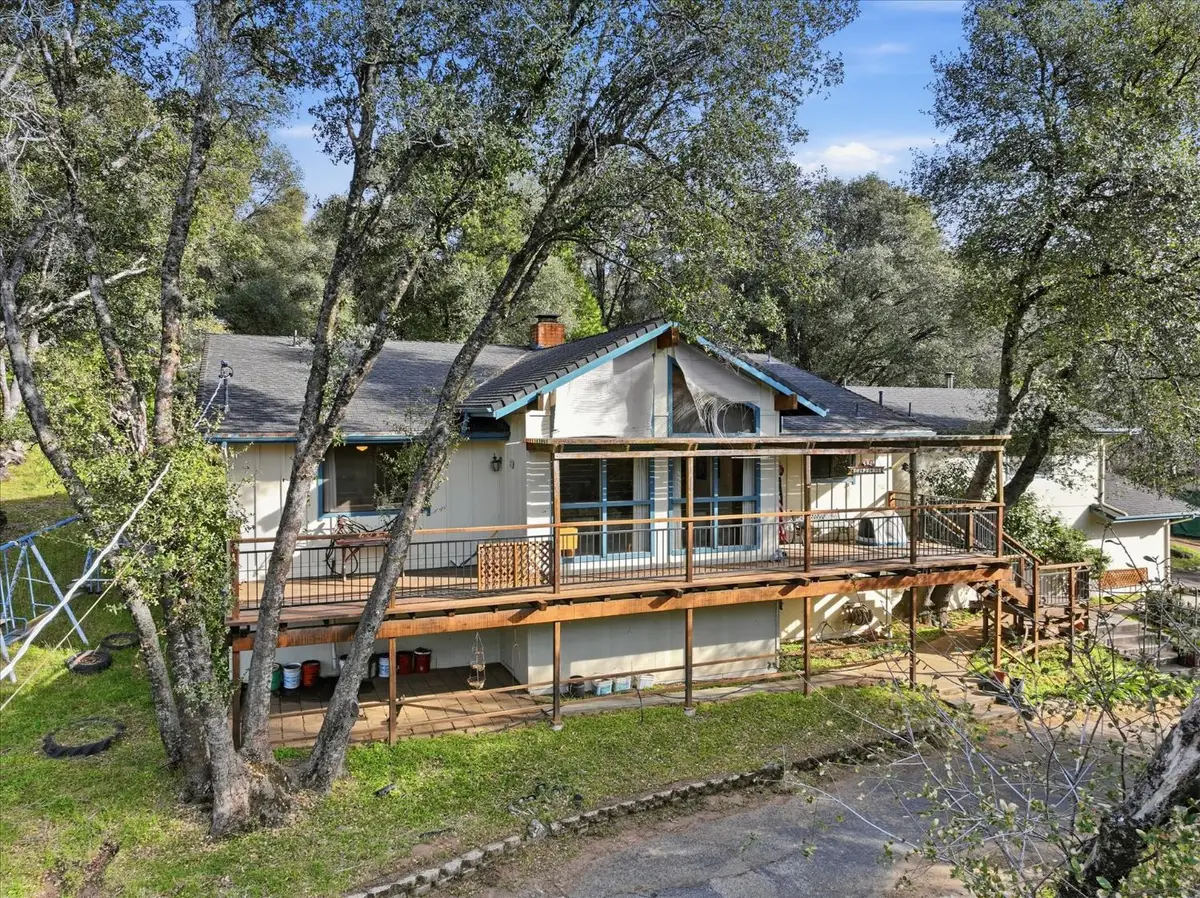 51590 Coyote Ridge Rd, Oakhurst, CA 93644 - #1