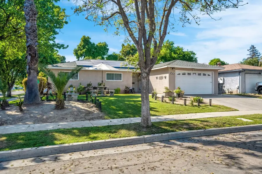 3849 N Stanford Avenue, Fresno, CA 93727 - #2