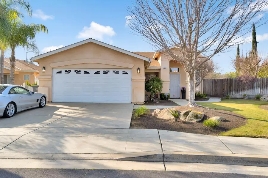 2020 Hanson Avenue, Clovis, CA 93611 - Image #2