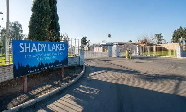 5665 S Chestnut Avenue #SPC 3, Fresno, CA 93725