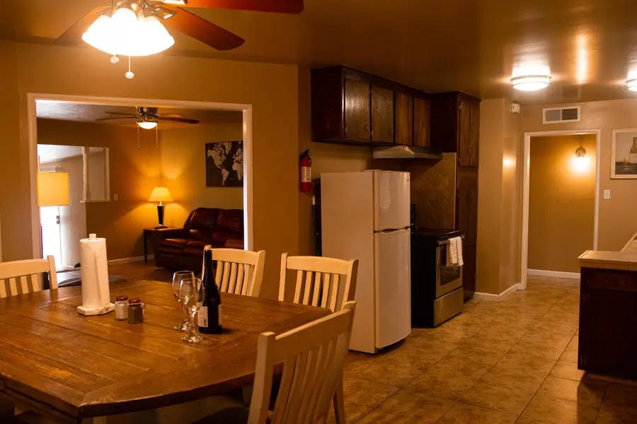 3924 3924 E Farrin Ave, Fresno, CA 93726 - Image #2