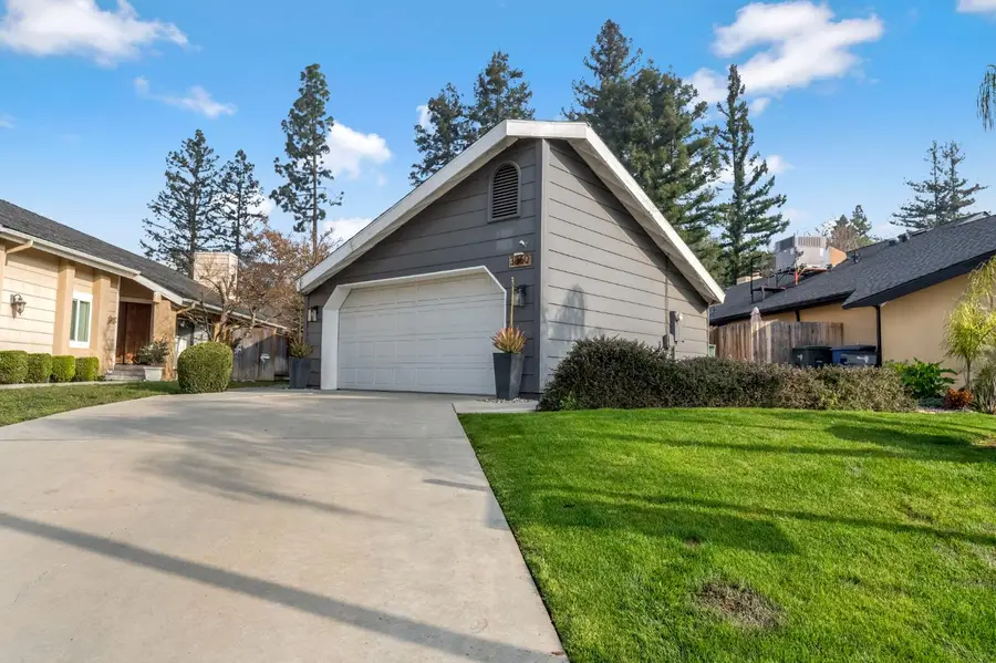 3860 W Beechwood, Fresno, CA 93711 - #2