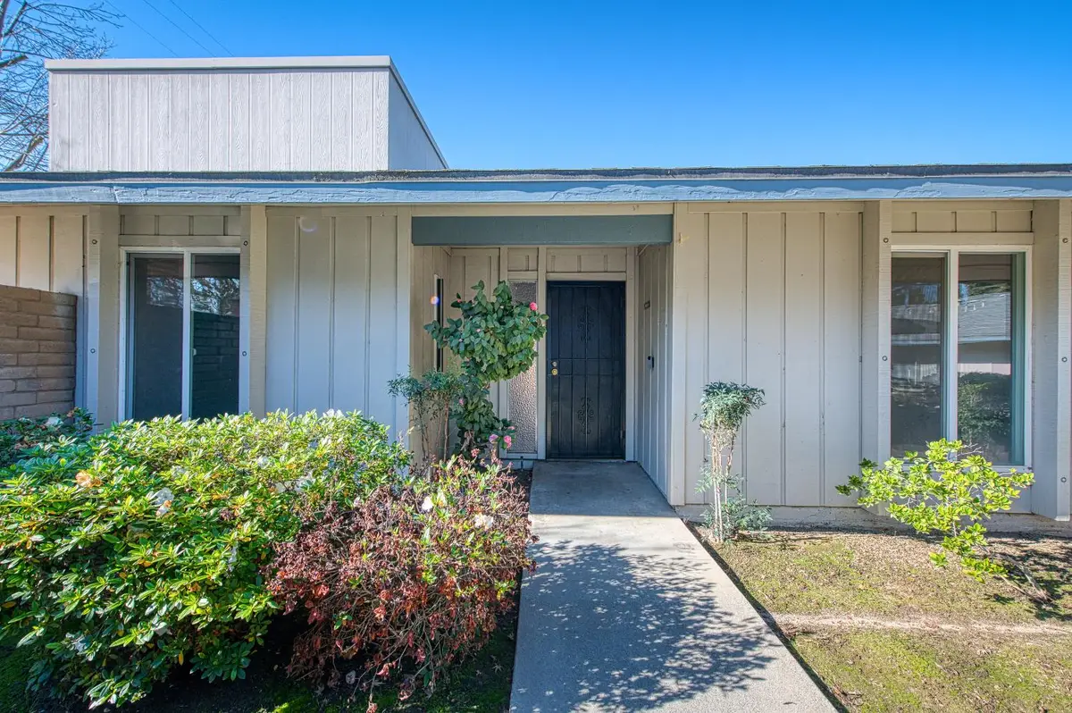 1068 W Browning Avenue #A, Fresno, CA 93711 - Image #1