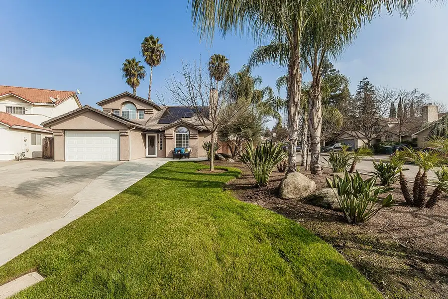 1636 E Solar Avenue, Fresno, CA 93720 - Image #2