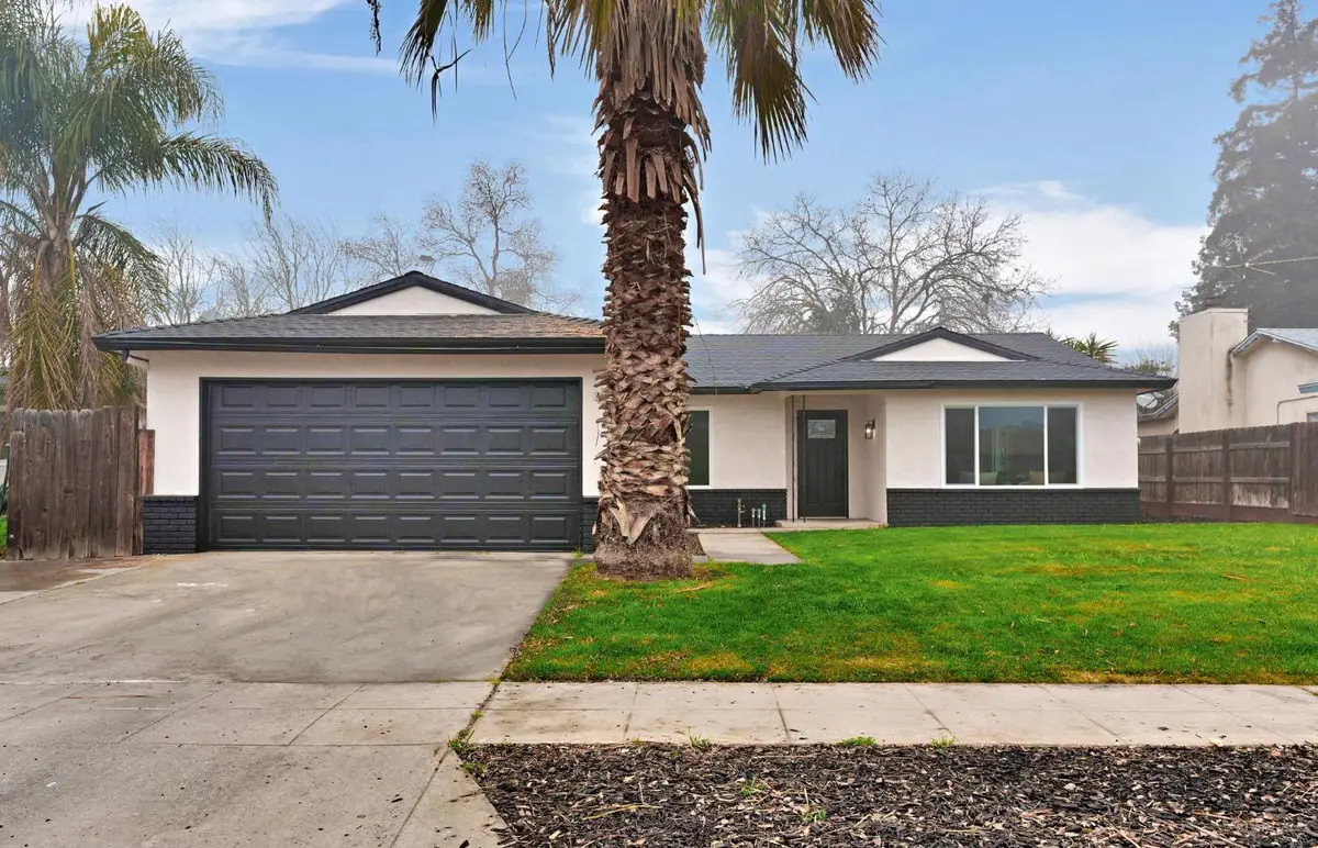 4720 W Donner Avenue, Fresno, CA 93722 - Image #1
