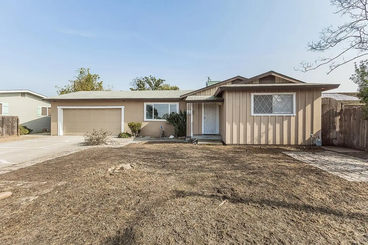 1436 S Fairway Street, Visalia, CA 93277 - Image #1