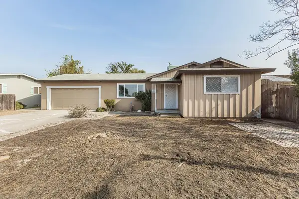 1436 S Fairway Street, Visalia, CA 93277