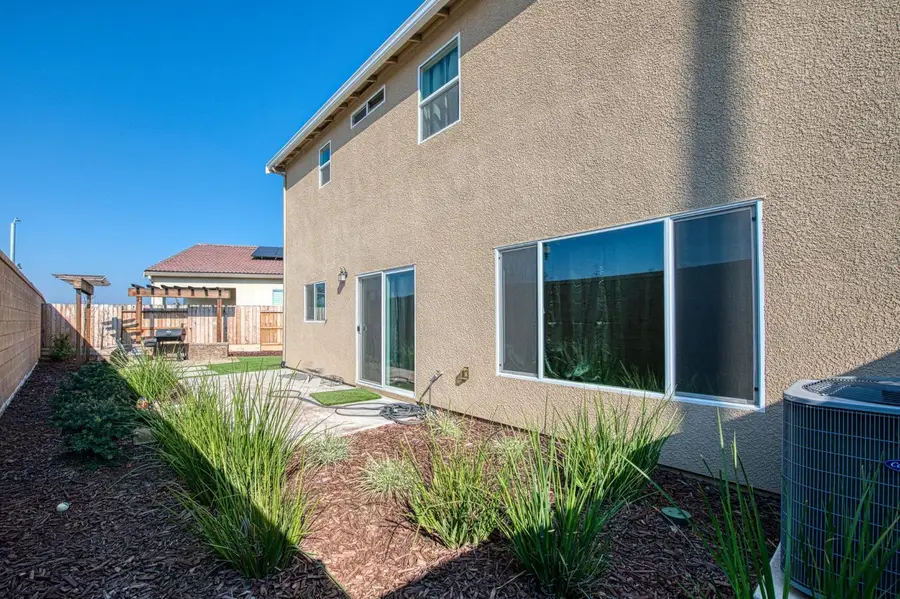 987 N Filbert Avenue, Fresno, CA 93727 - Image #3