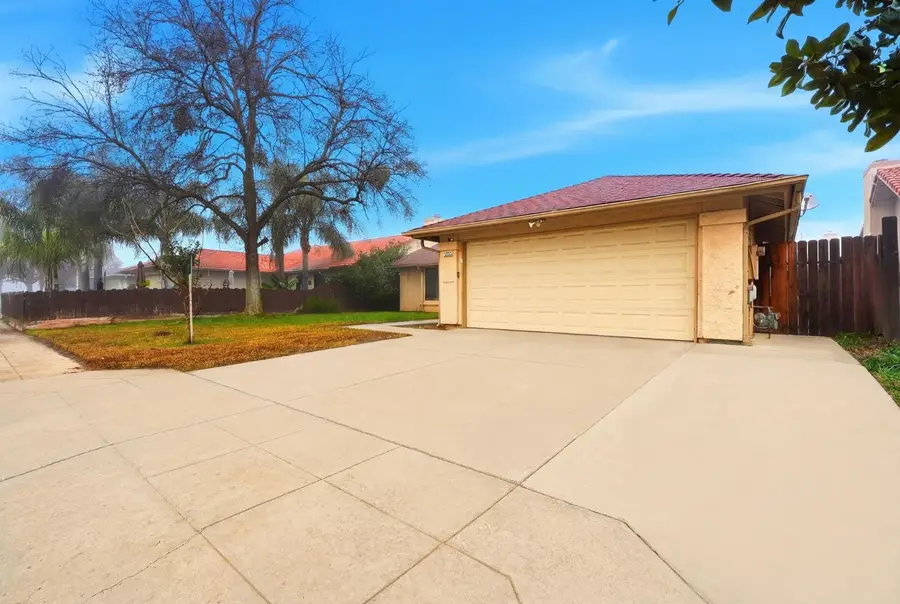 3672 W Garland Avenue, Fresno, CA 93722 - Image #3
