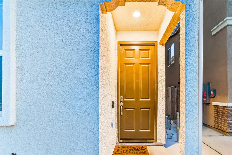 4910 E Alexander Ave, Fresno, CA 93725 - Image #3