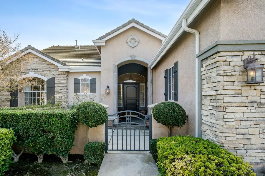 2151 W Via Le Fontane, Fresno, CA 93711 - #2