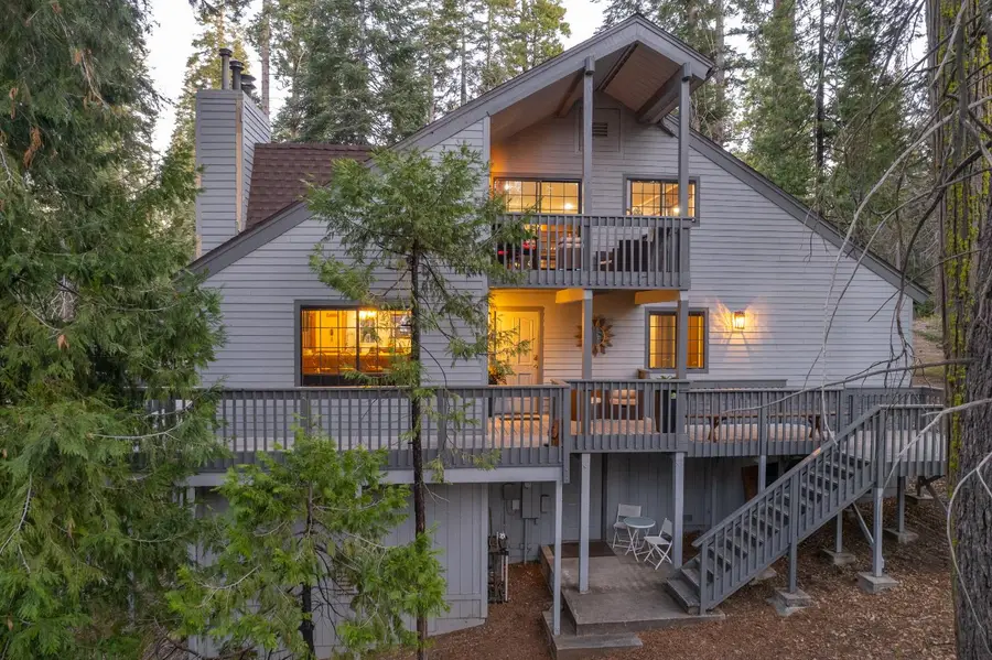 39095 Ridge Rd, Shaver Lake, CA 93664 - Image #2