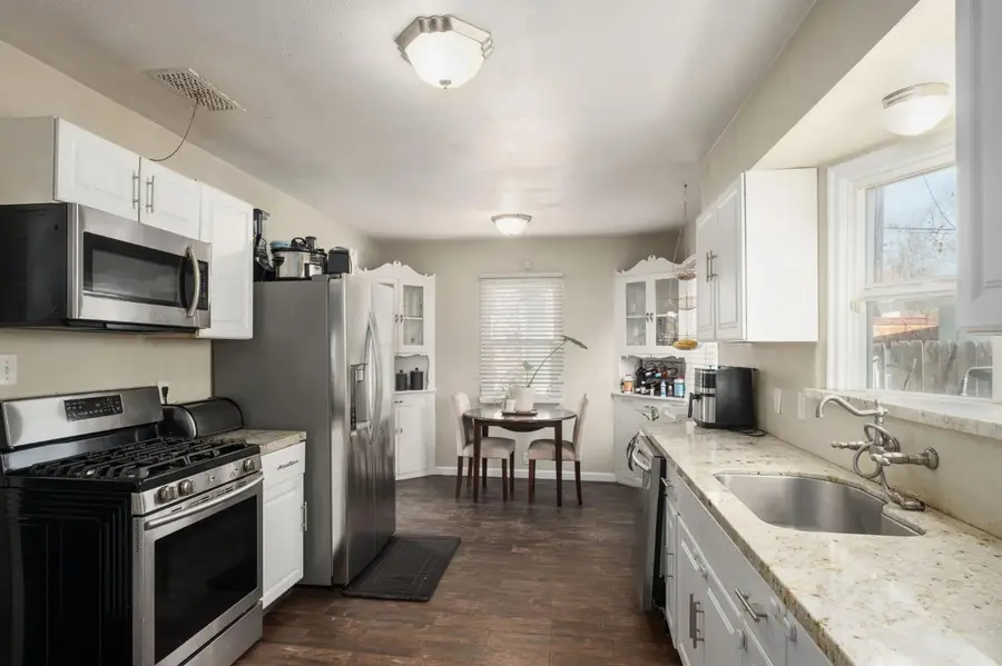 411 E Clinton Avenue, Fresno, CA 93704 - #3