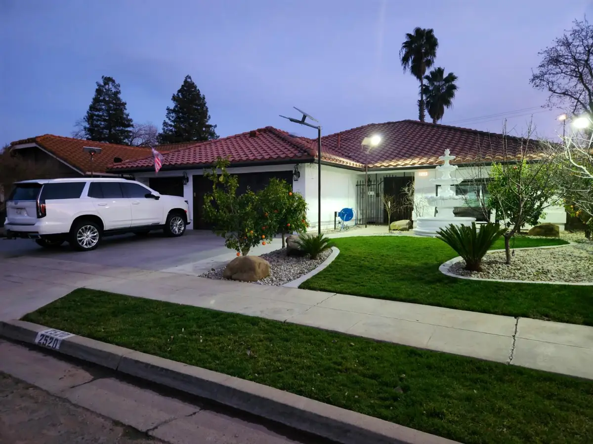 2520 Meadowrest Way, Madera, CA 93637 - #1