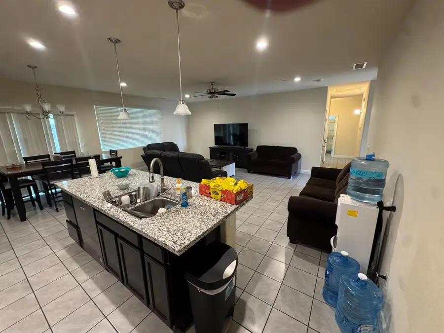 1726 Cleveland Street, Selma, CA 93662 - #2