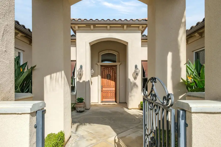 1368 E Waldon Way, Fresno, CA 93730 - #2