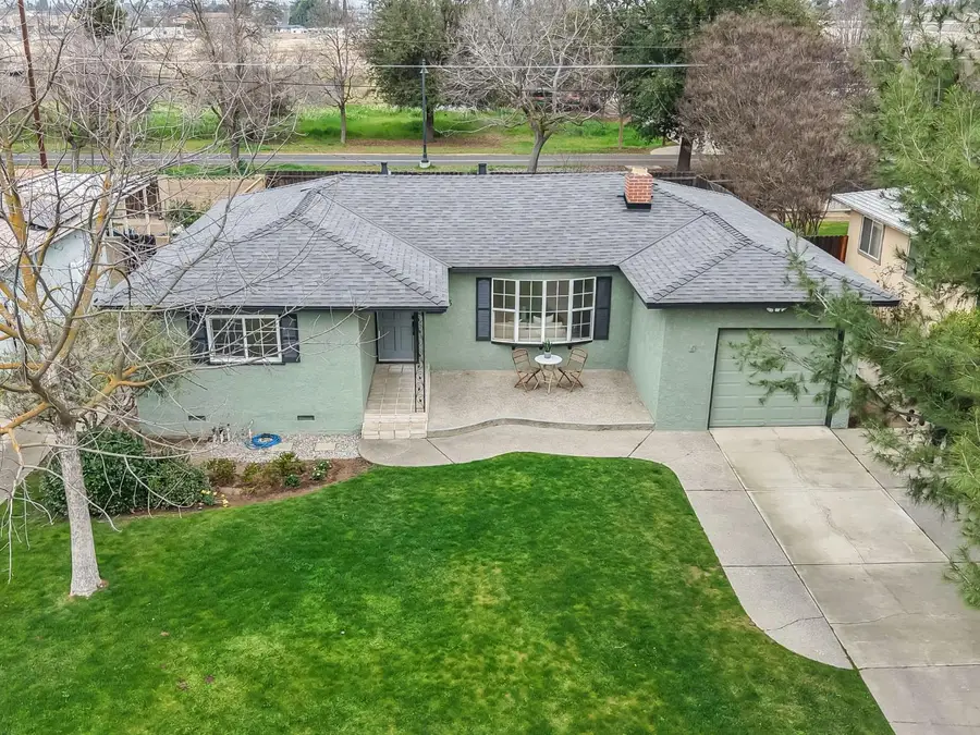 125 N Pollasky Avenue, Clovis, CA 93612 - Image #2