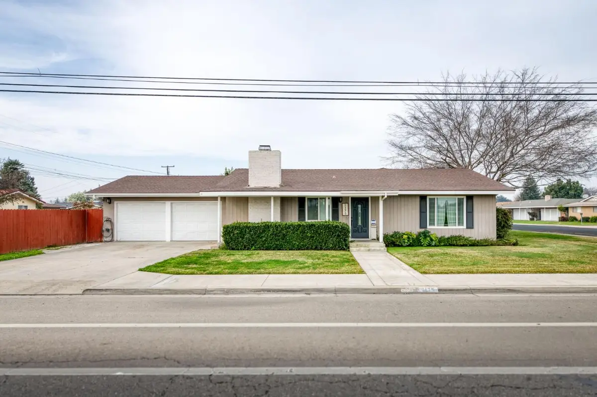 1175 N Frankwood Avenue, Reedley, CA 93654 - #1
