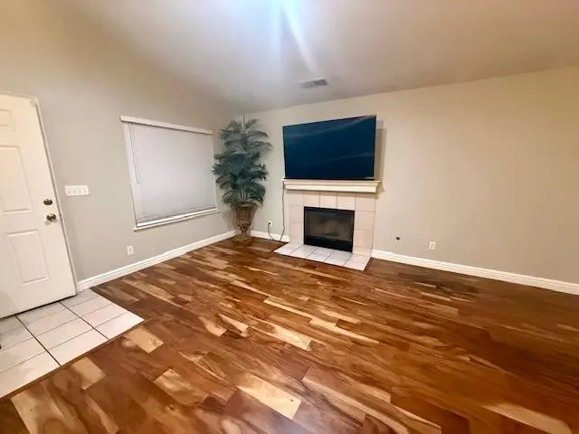 138 Lindquist Street, Kingsburg, CA 93631 - #2