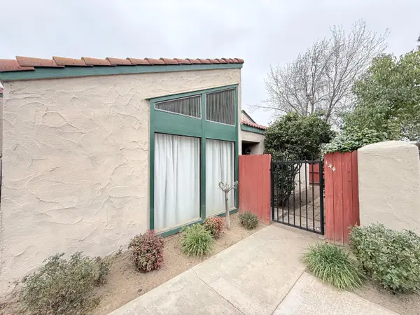 5965 E Shields Avenue #144, Fresno, CA 93727