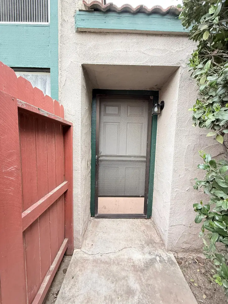 5965 E Shields Avenue #144, Fresno, CA 93727 - #3