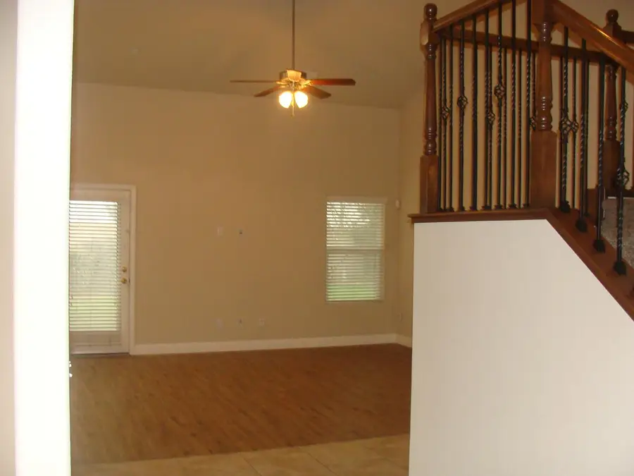 7477 N La Paz Avenue, Fresno, CA 93722 - #3