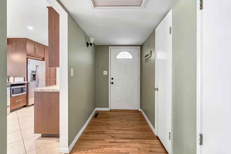 172 W Scott Avenue, Fresno, CA 93704 - #2