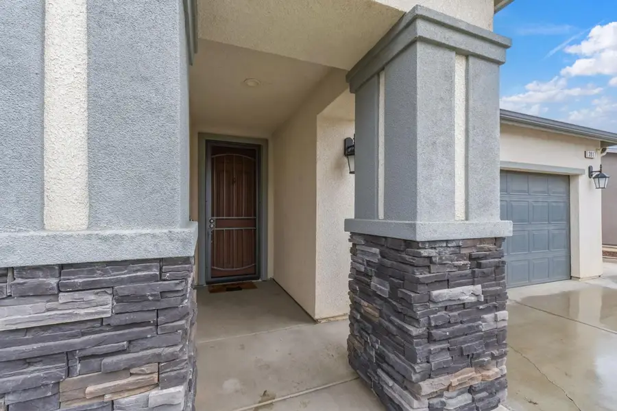 3917 E Myrtle Avenue, Visalia, CA 93292 - #2