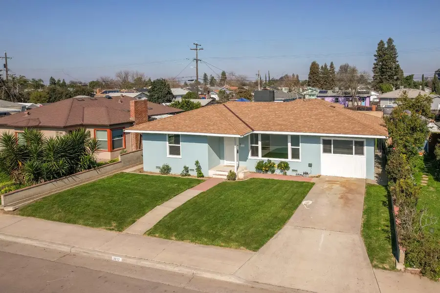 1217 Mehlert Street, Kingsburg, CA 93631 - #2