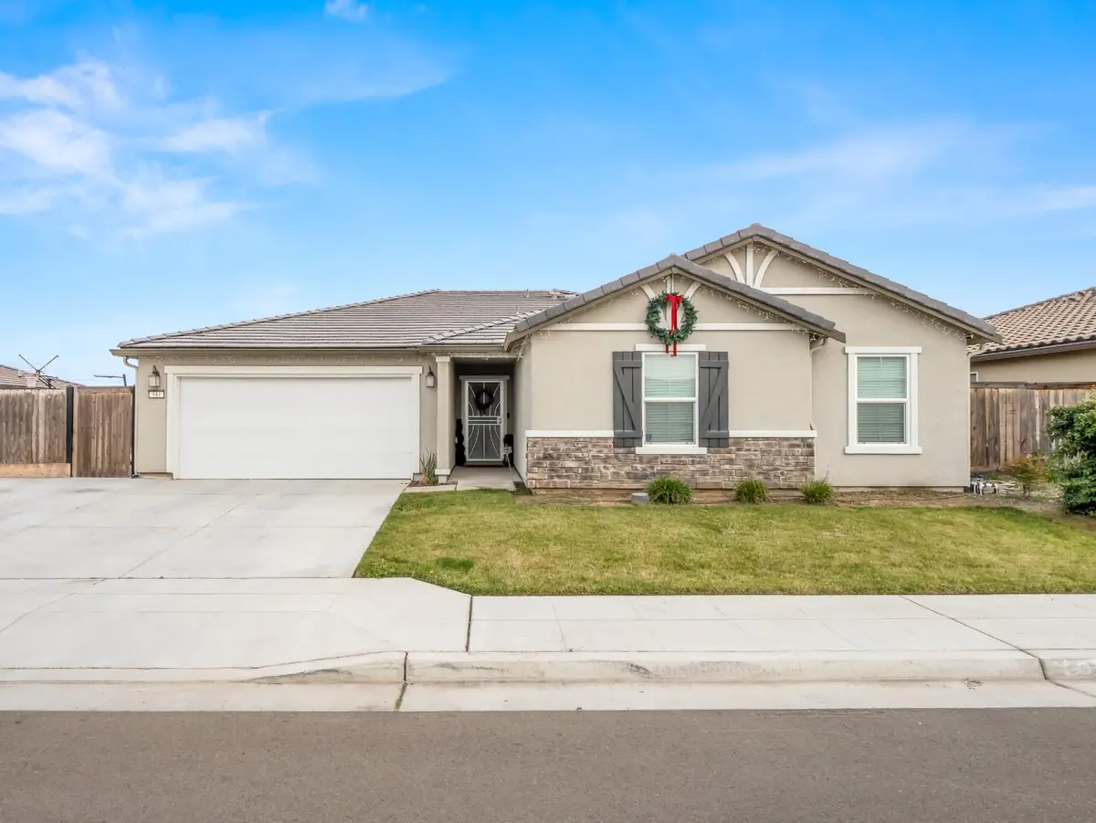 944 S Clover Avenue, Fresno, CA 93727 - #1