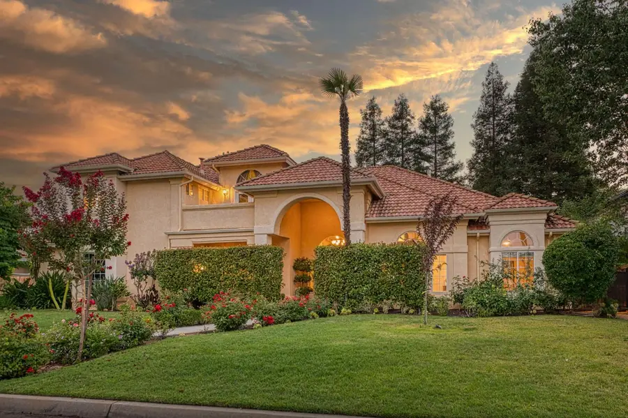 10155 N Edgewood Drive, Fresno, CA 93720 - Image #2