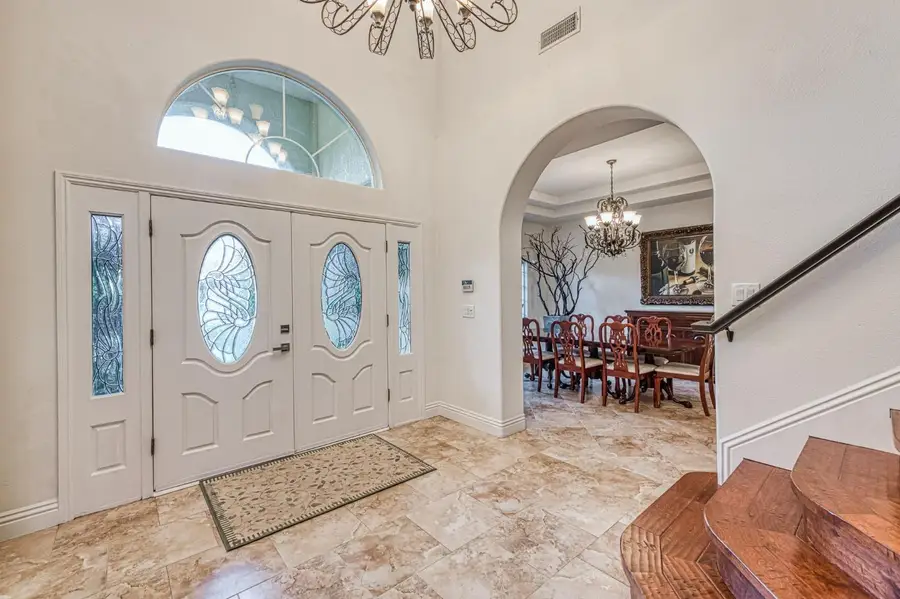 10155 N Edgewood Drive, Fresno, CA 93720 - Image #3