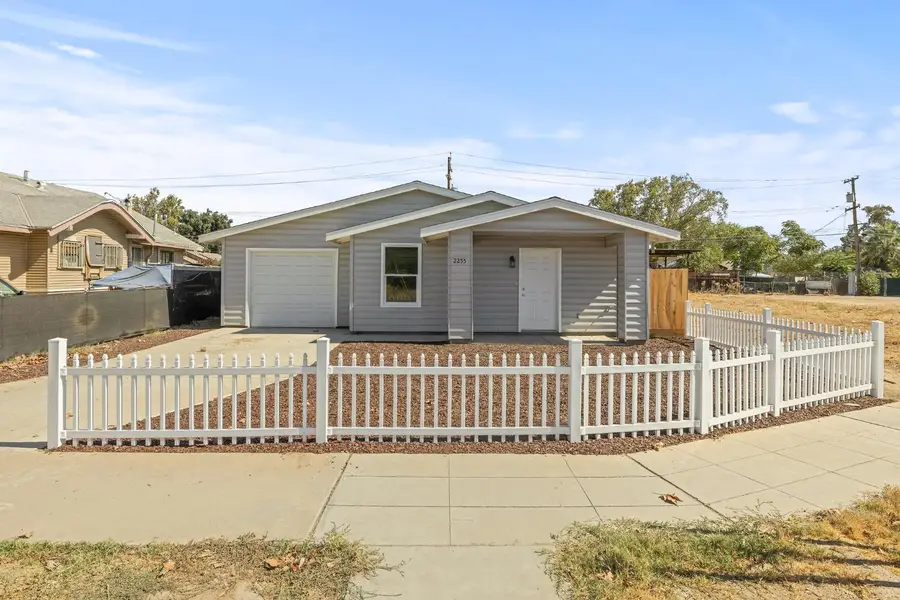 2255 S Rose Avenue, Fresno, CA 93706 - Image #2