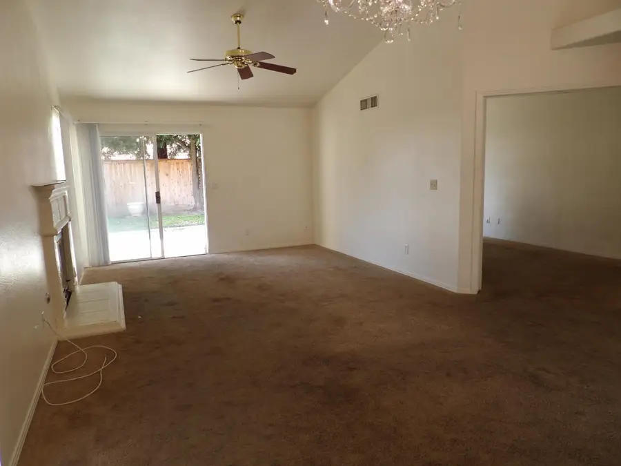 9264 N Concord Drive, Fresno, CA 93720 - #3