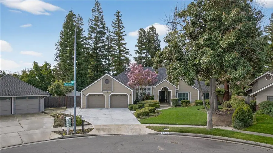 8269 N 6th Street, Fresno, CA 93720 - #3