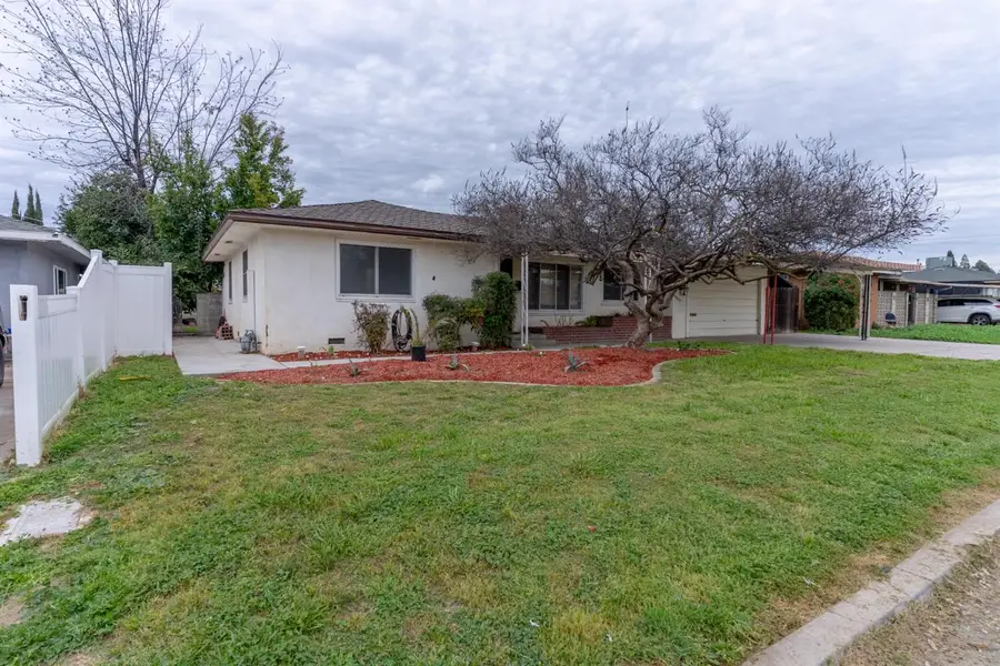 4883 E Michigan Avenue, Fresno, CA 93703 - #3
