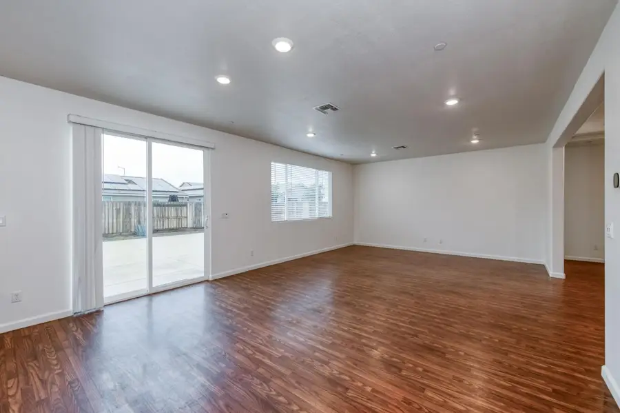 7216 E University Avenue, Fresno, CA 93737 - #2